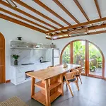Villa Panak In Rice Fields